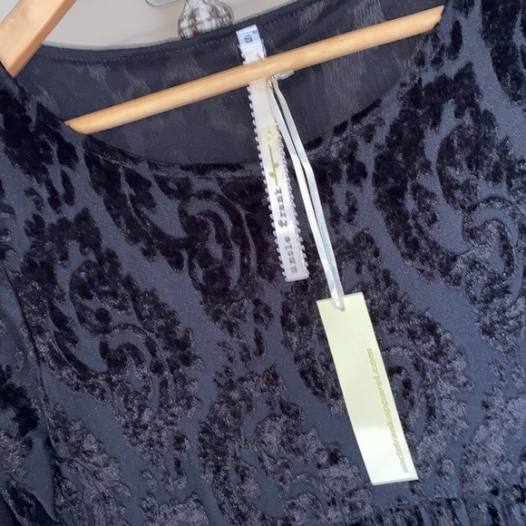 Uncle Frank dress black velvet pockets 3/4 flutter sleeve small NEW Witchy core - Picture 3 of 6